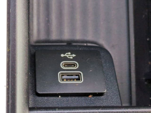 Certified 2025 Ford Expedition Platinum w/ Driver's Package image 23