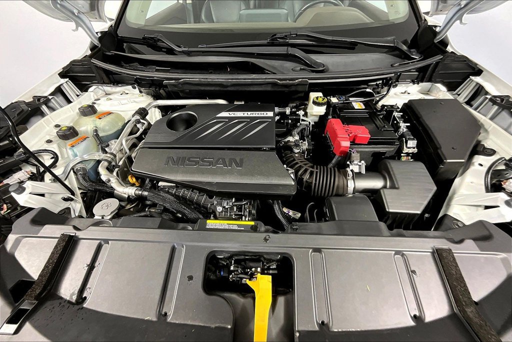 Used 2023 Nissan Rogue Platinum FWD image 9