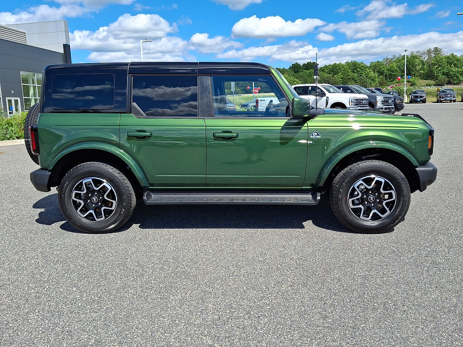 Certified 2025 Ford Bronco Outer Banks AWD/4WD image 8
