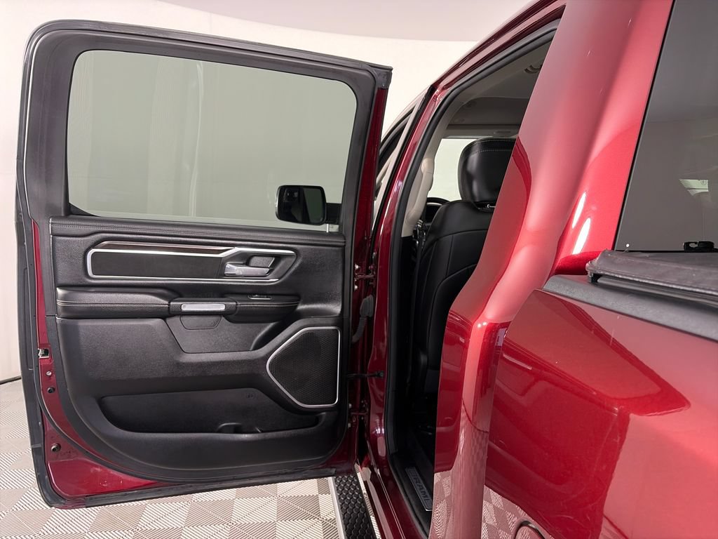 Used 2022 RAM 1500 Laramie AWD/4WD image 12