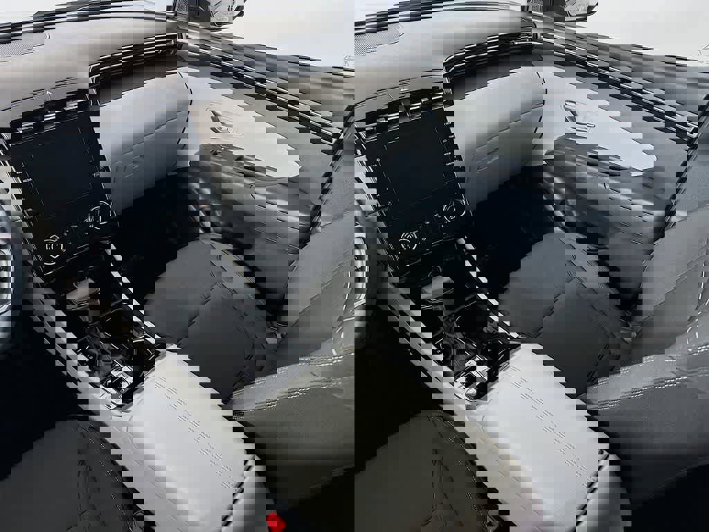 Used 2022 Hyundai Tucson SE image 14