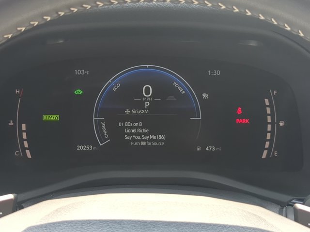 Used 2025 Toyota Camry SE w/ Convenience Package FWD image 16