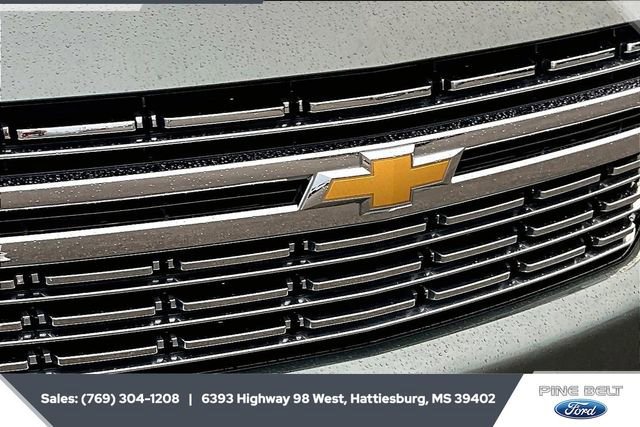 Used 2023 Chevrolet Suburban Premier image 22