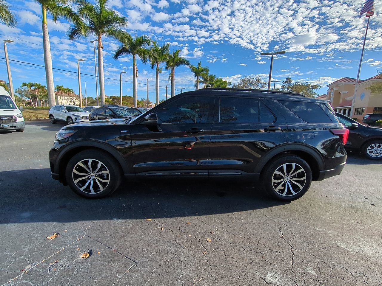 Certified 2025 Ford Explorer ST-Line w/ Premium Package image 2