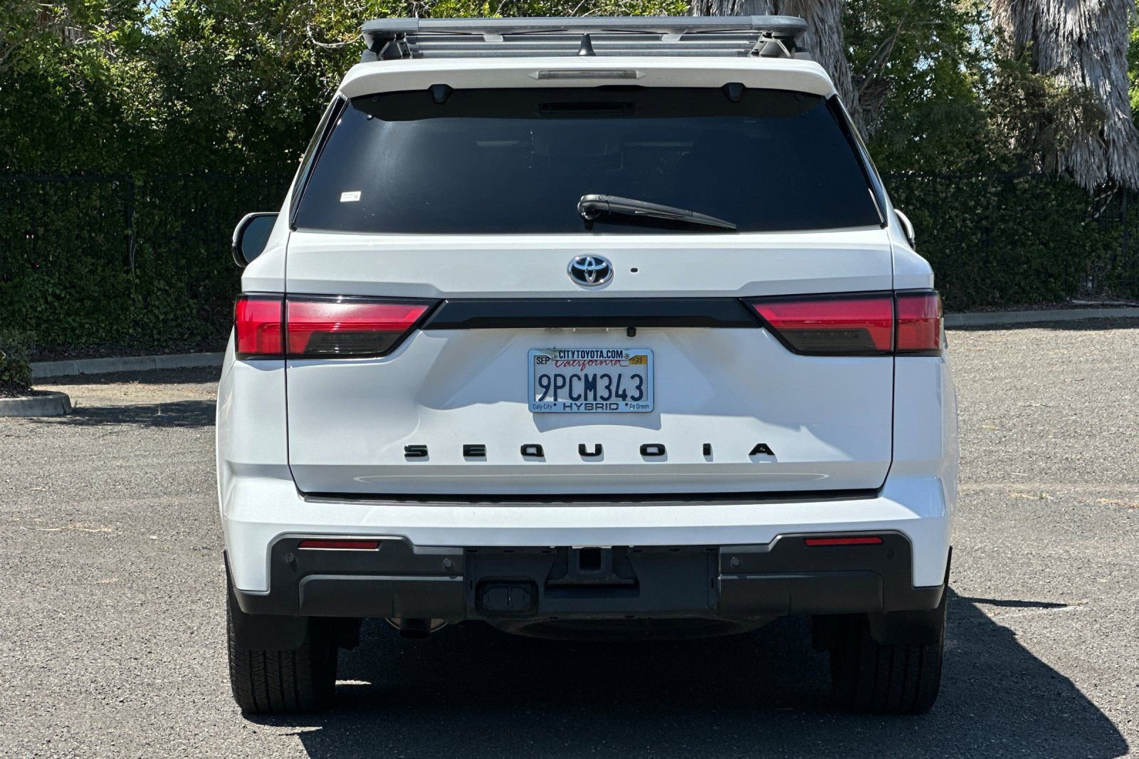 Used 2024 Toyota Sequoia SR5 w/ SR5 Premium Package AWD/4WD image 4