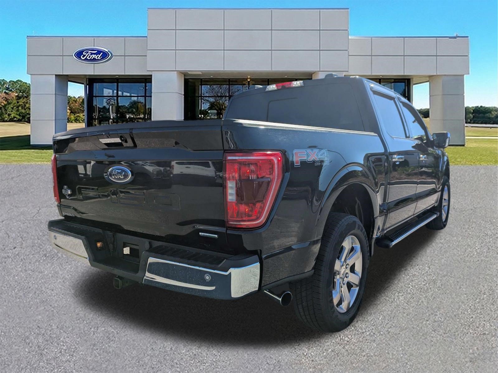 Certified 2021 Ford F150 XLT w/ Equipment Group 302A High AWD/4WD image 4