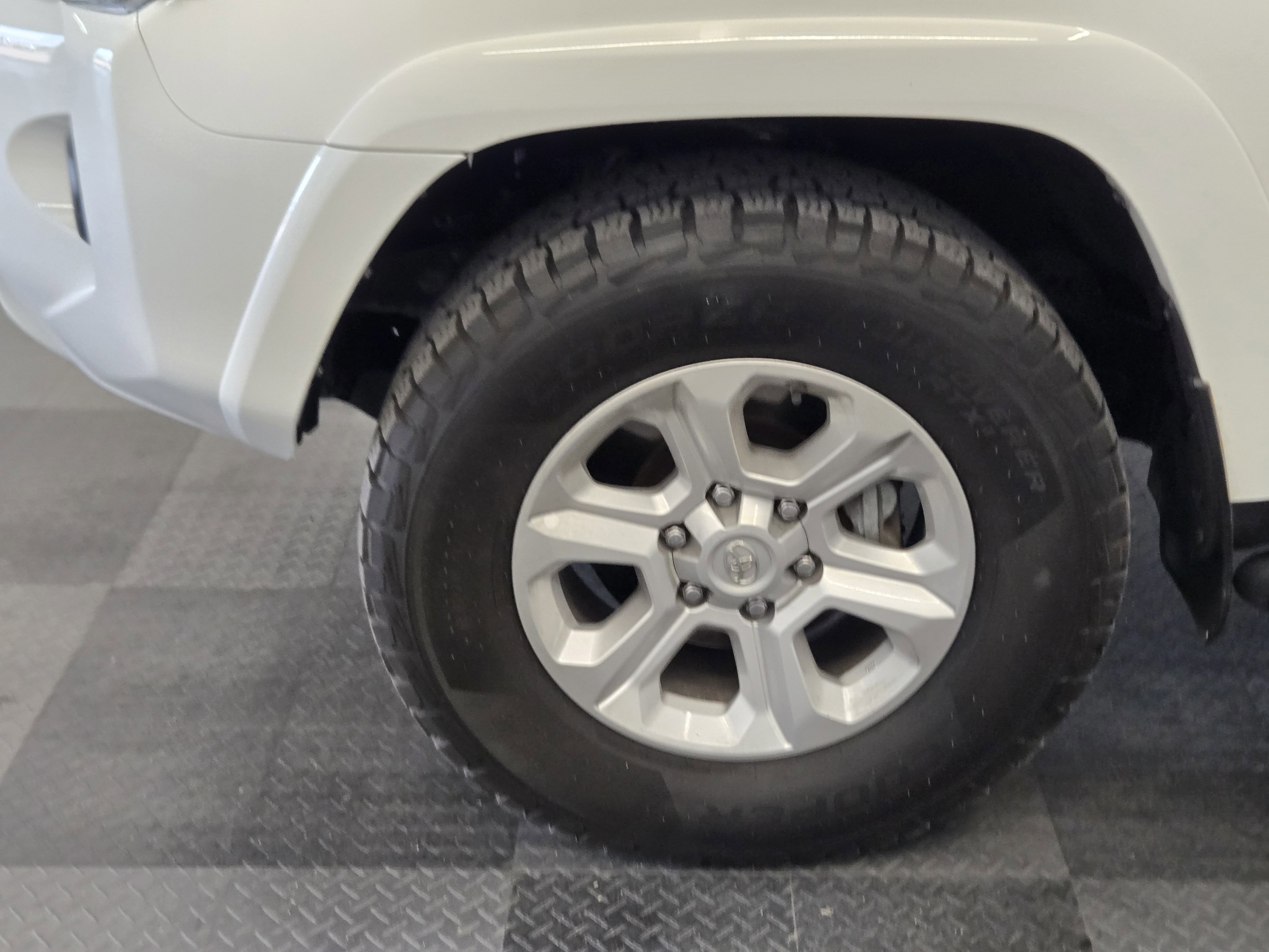 Used 2021 Toyota 4Runner SR5 Premium image 10