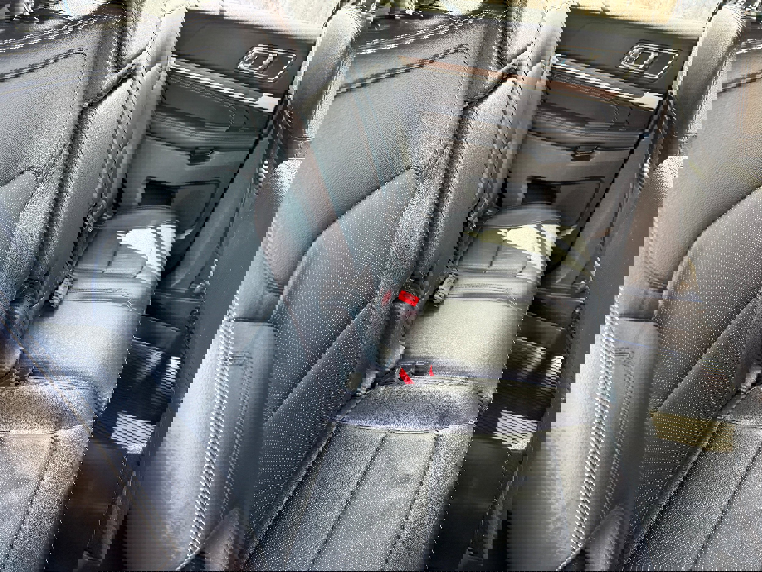 Certified 2019 Ford Explorer Limited w/ Class III Trailer Tow Package image 22