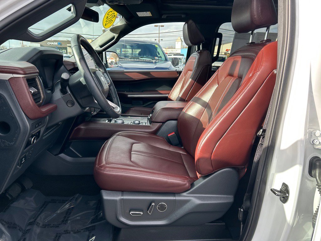 Certified 2023 Ford Expedition Limited image 6