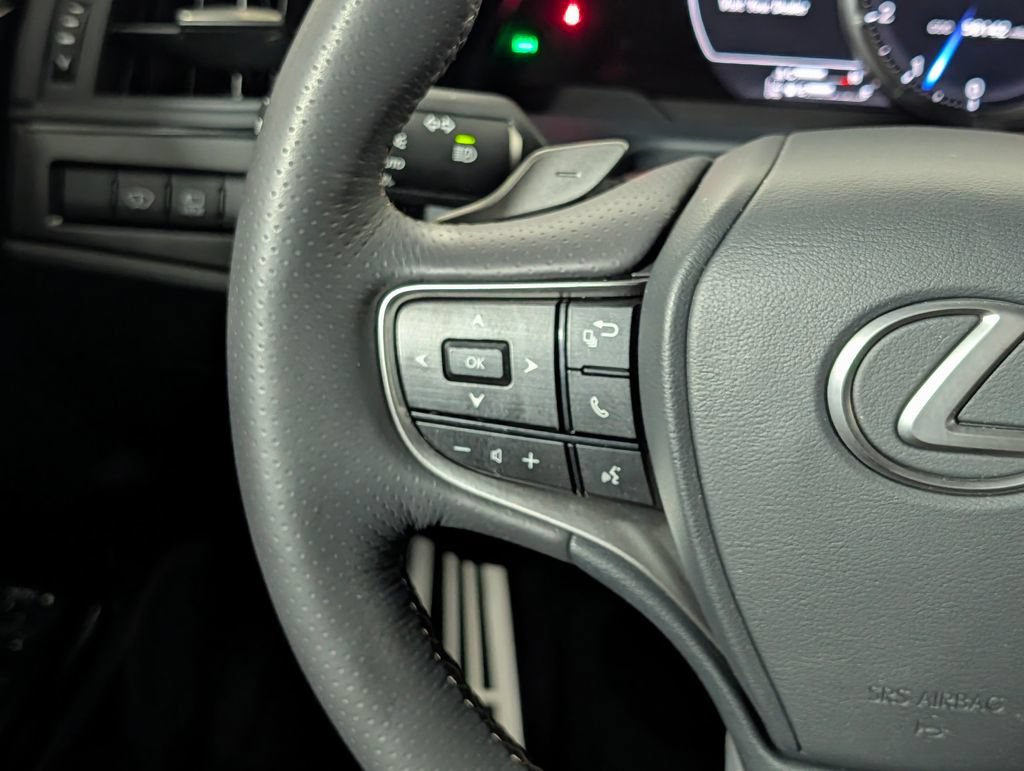 Used 2023 Lexus ES 350 F Sport w/ Accessory Package (Z2) FWD image 19