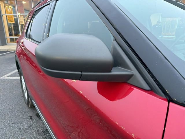 Certified 2021 Ford Explorer XLT w/ Equipment Group 202A image 8