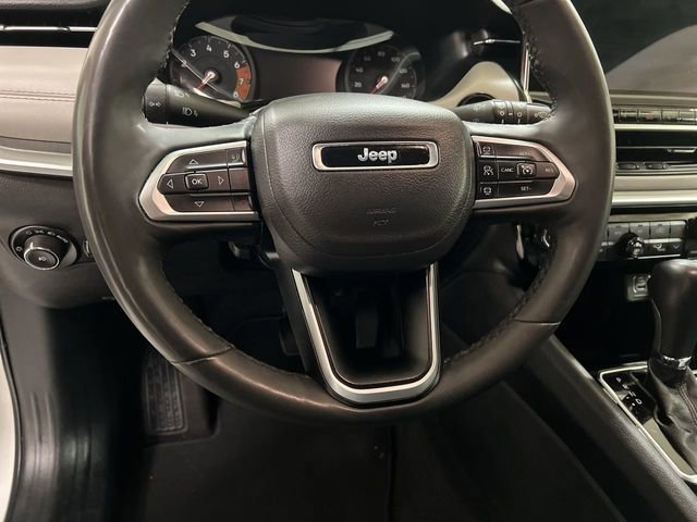 Used 2025 Jeep Compass Limited AWD/4WD image 9