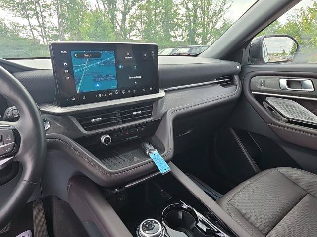 Certified 2025 Ford Explorer Platinum w/ LUX Leather Package AWD/4WD image 17