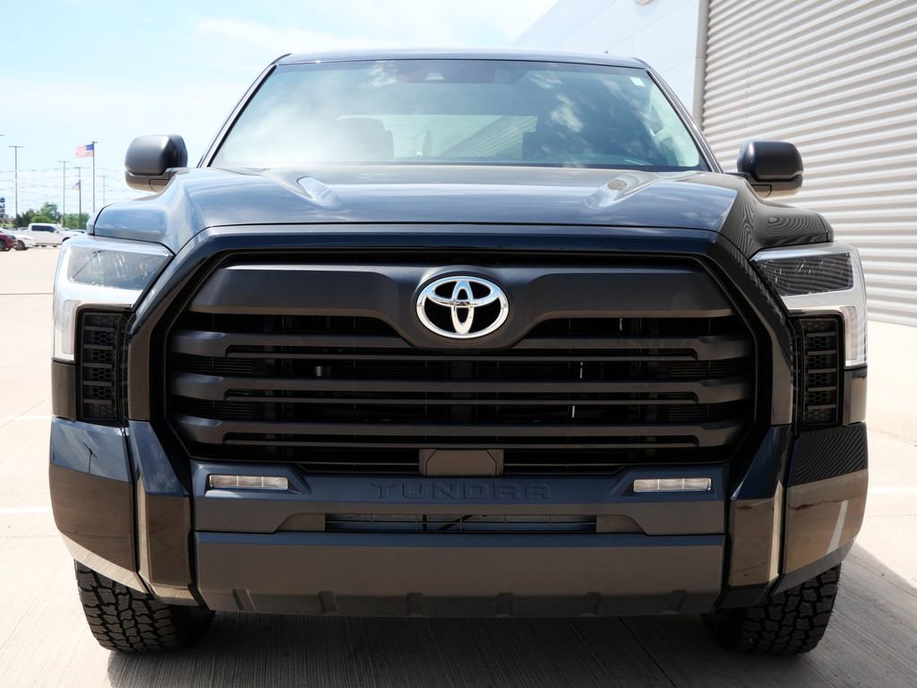 Used 2022 Toyota Tundra SR5 AWD/4WD image 4