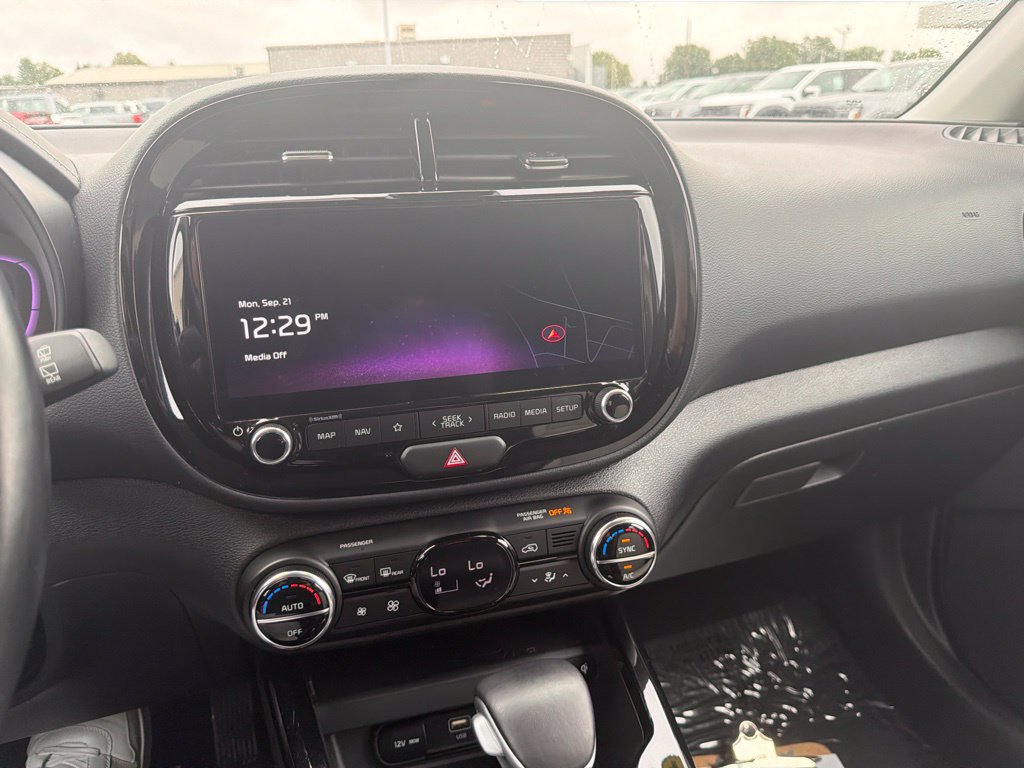 Used 2024 Kia Soul GT-Line FWD image 17
