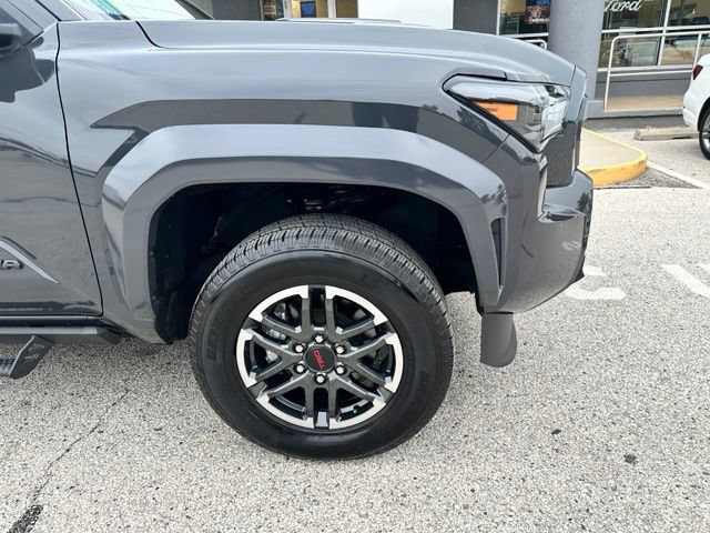 Used 2024 Toyota Tacoma TRD Sport AWD/4WD image 86