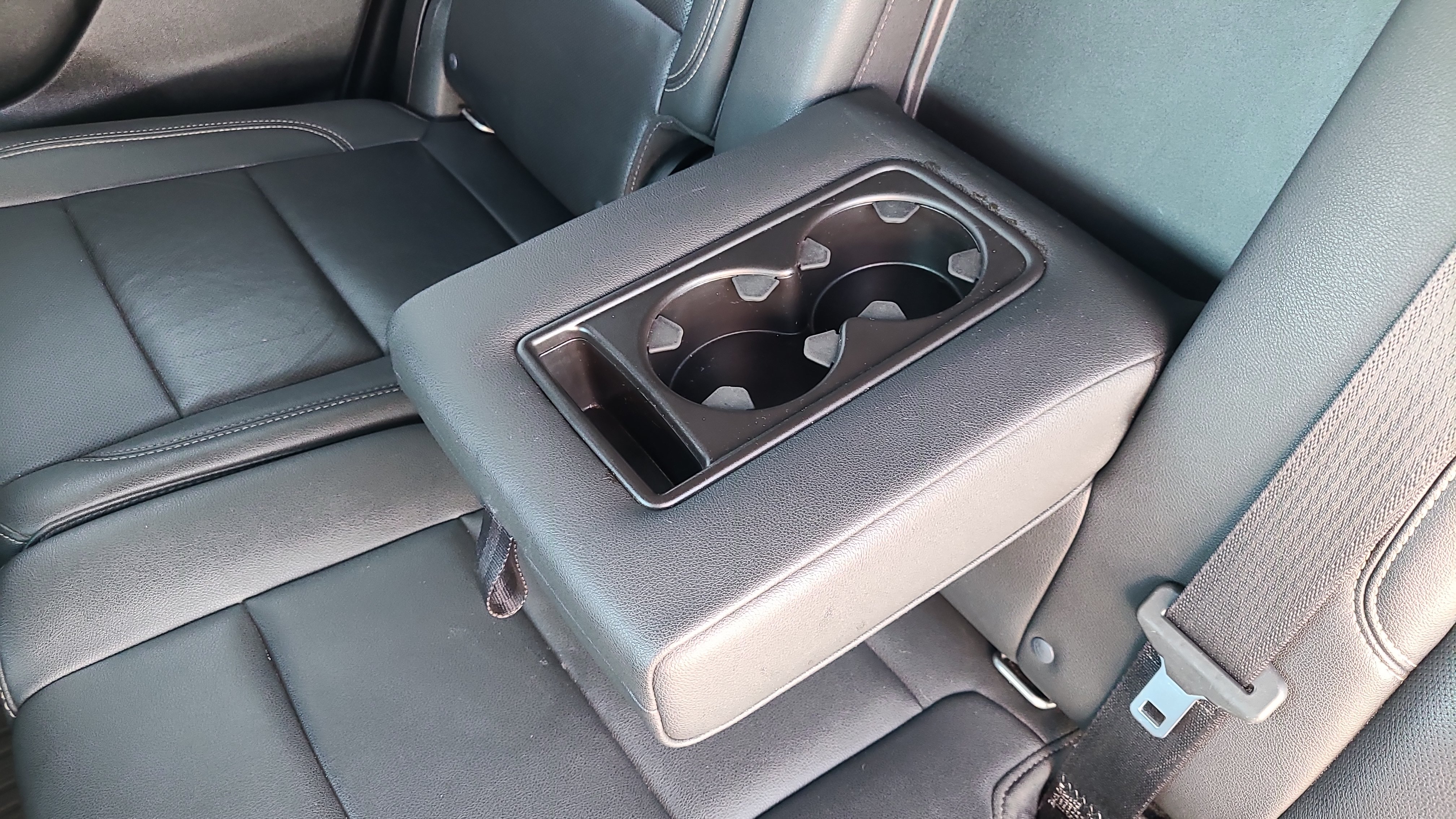 Used 2022 GMC Yukon SLT w/ Max Trailering Package AWD/4WD image 19