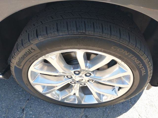 Certified 2018 Ford Expedition Limited w/ Equipment Group 302A AWD/4WD image 11