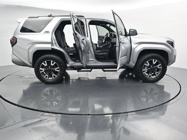 Used 2025 Toyota 4Runner TRD Sport AWD/4WD image 41