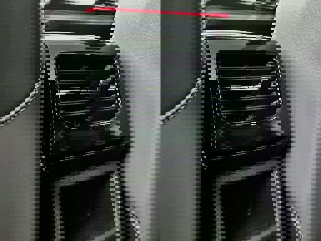 Used 2023 Volkswagen ID.4 Pro S AWD/4WD image 16