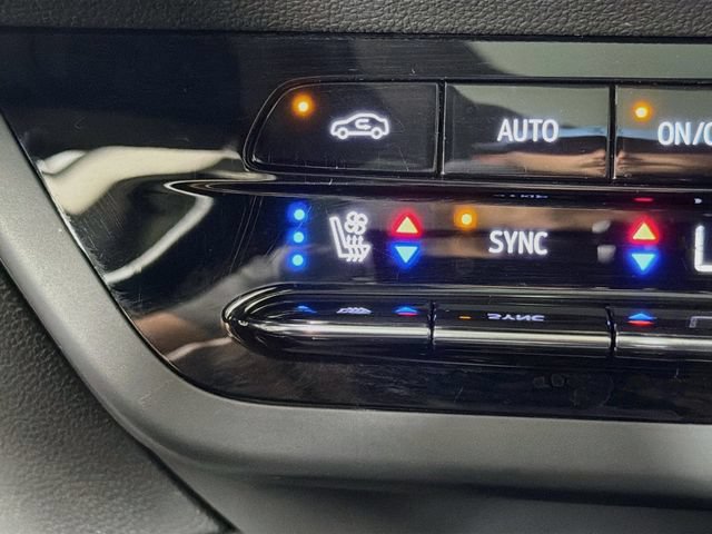 Used 2023 Buick Envision Avenir FWD image 23
