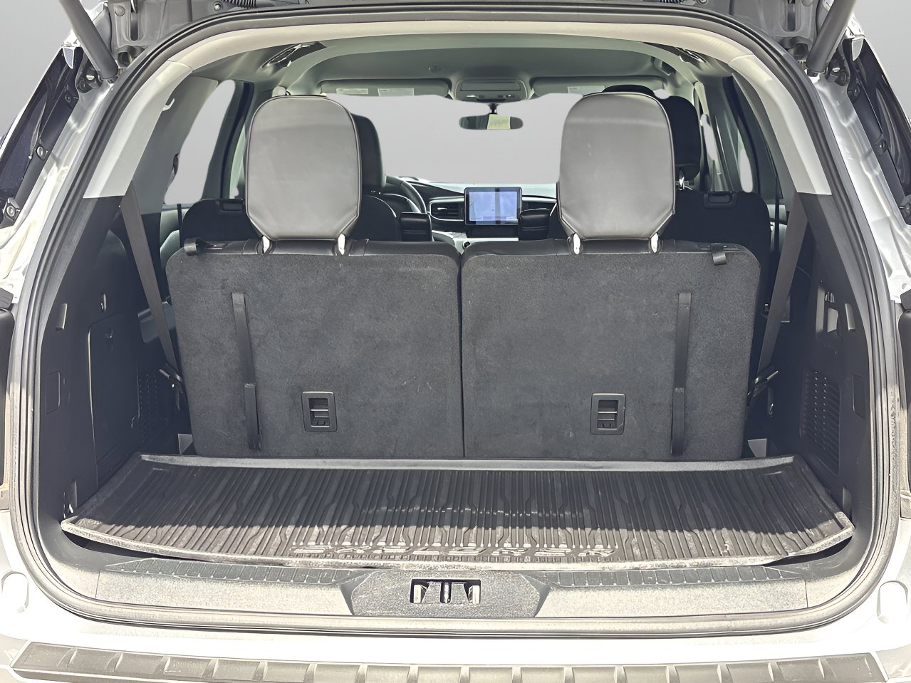 Certified 2023 Ford Explorer XLT w/ Equipment Group 202A image 8