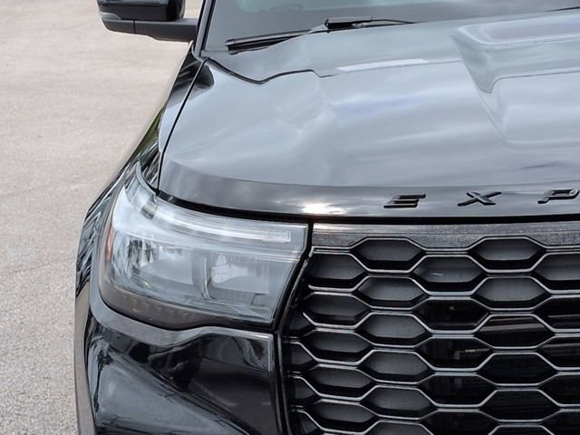 Certified 2025 Ford Explorer ST RWD image 10