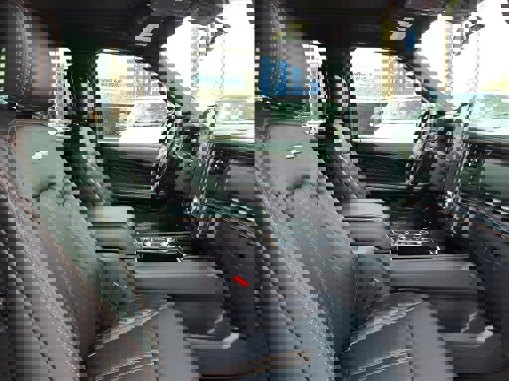 Certified 2024 Ford Expedition Max Platinum image 11