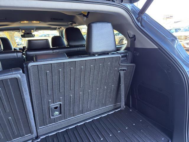 Used 2022 Toyota Highlander XLE image 7