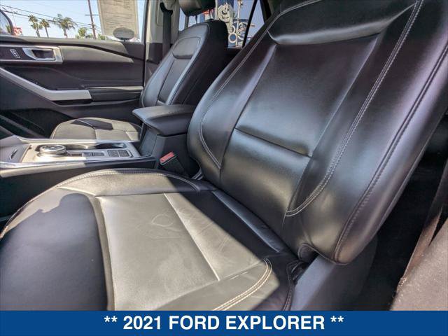 Certified 2021 Ford Explorer XLT w/ Equipment Group 202A RWD image 19