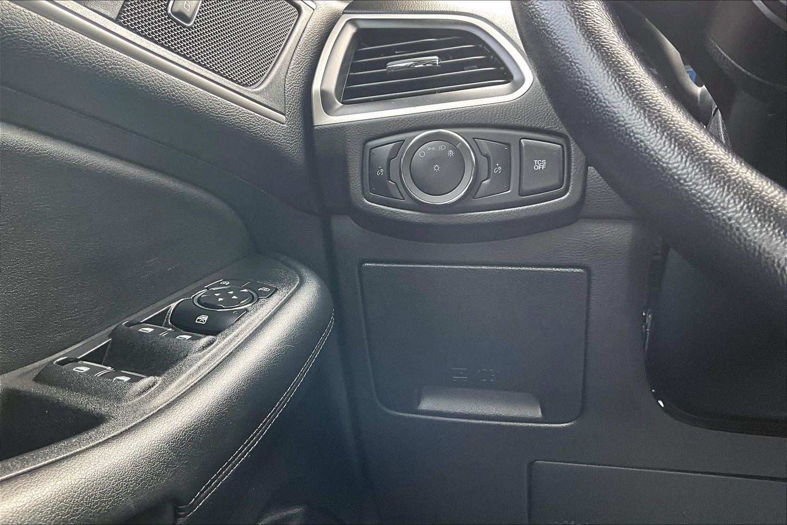 Certified 2024 Ford Edge SEL AWD/4WD image 37