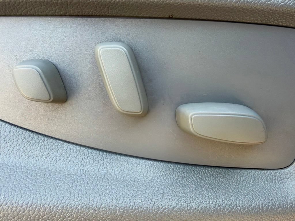 Used 2019 Chevrolet Suburban LT RWD image 14