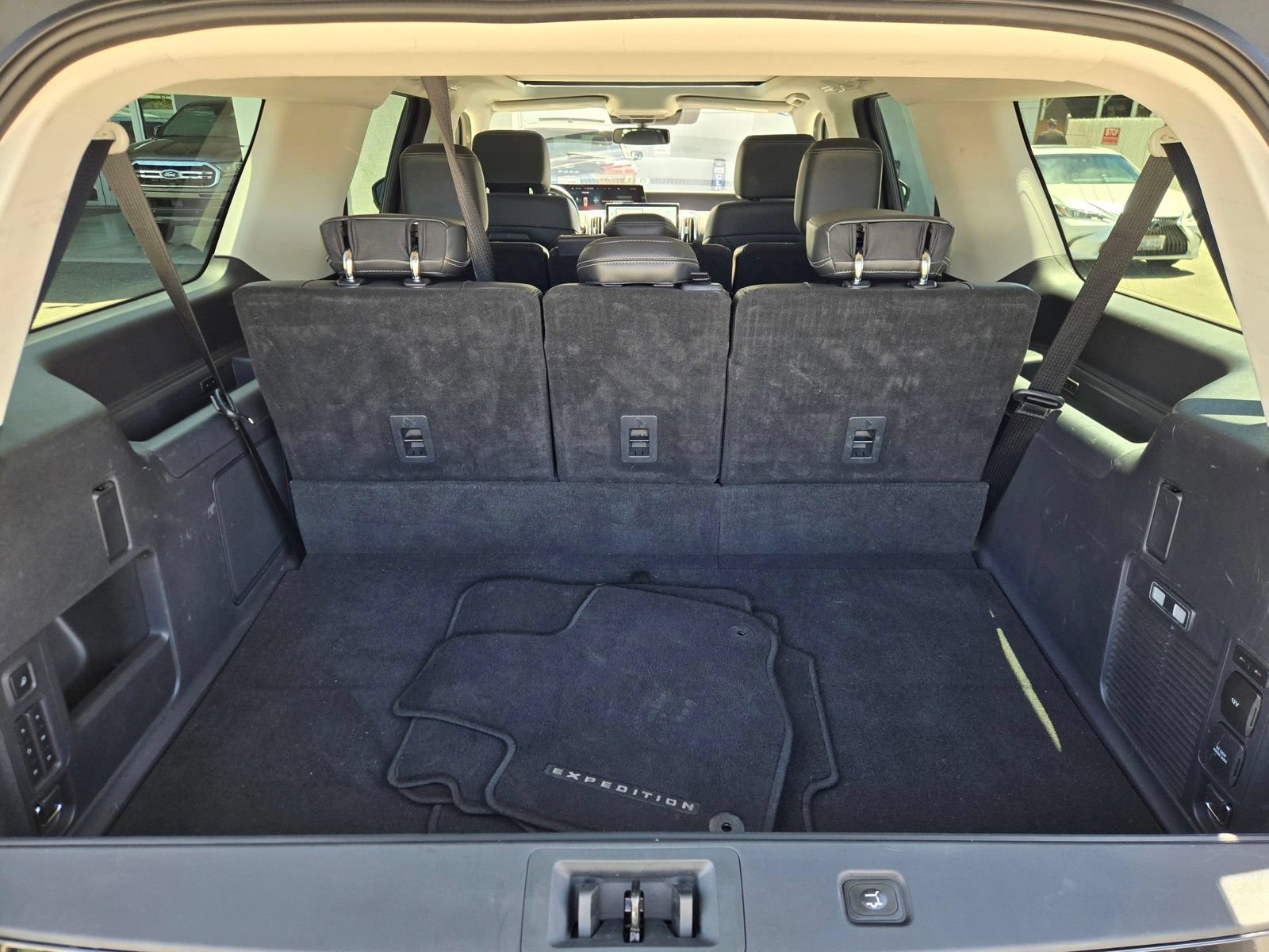 Certified 2025 Ford Expedition Max Platinum AWD/4WD image 30