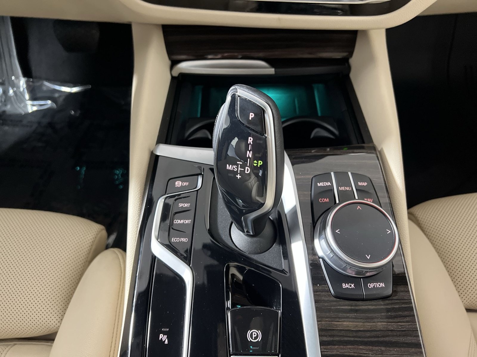 Used 2021 BMW 540i w/ Premium Package RWD image 22