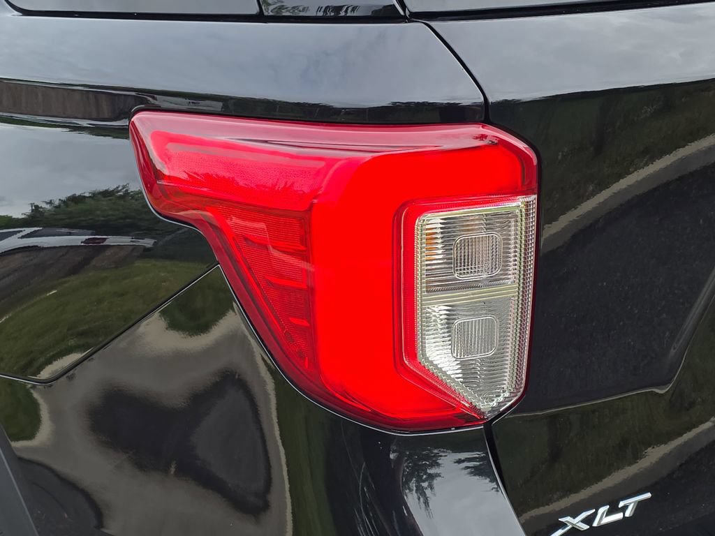 Certified 2023 Ford Explorer XLT AWD/4WD image 30