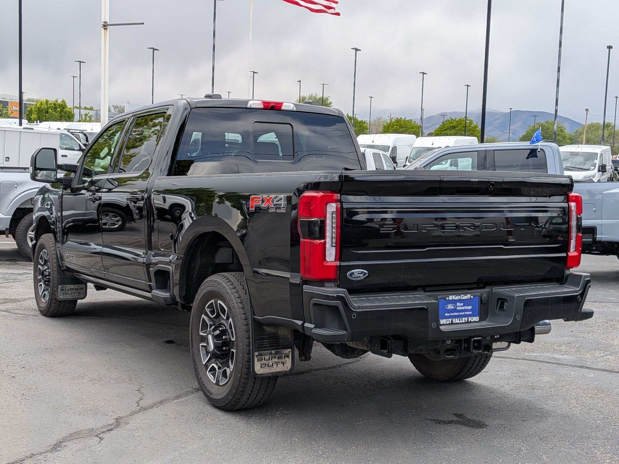 Certified 2025 Ford F350 Platinum AWD/4WD image 10