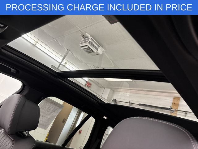 Used 2025 BMW X5 xDrive50e AWD/4WD image 13