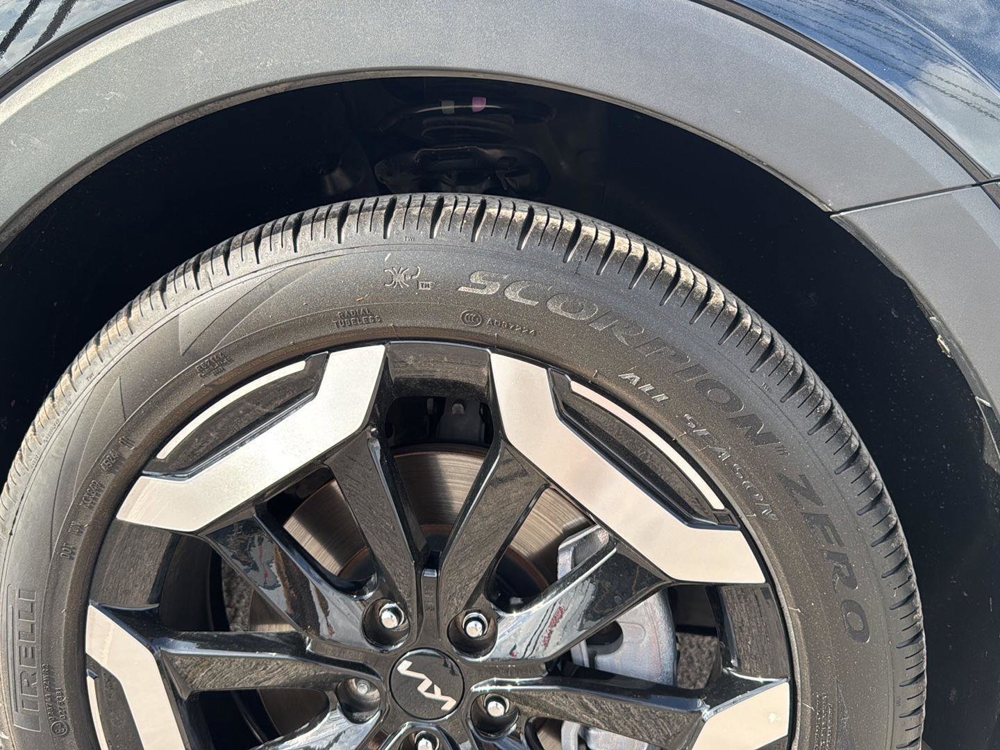 Used 2025 Kia Telluride EX image 10