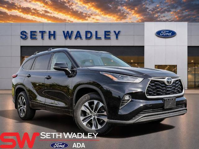 Used 2021 Toyota Highlander XLE