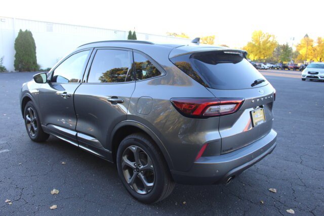 Certified 2024 Ford Escape ST-Line w/ Tech Pack #1 AWD/4WD image 12