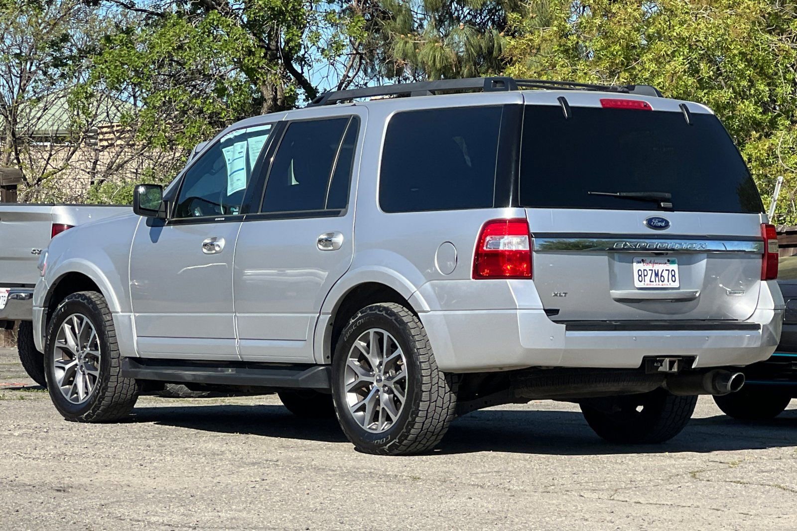 Certified 2017 Ford Expedition XLT w/ Equipment Group 201A image 3