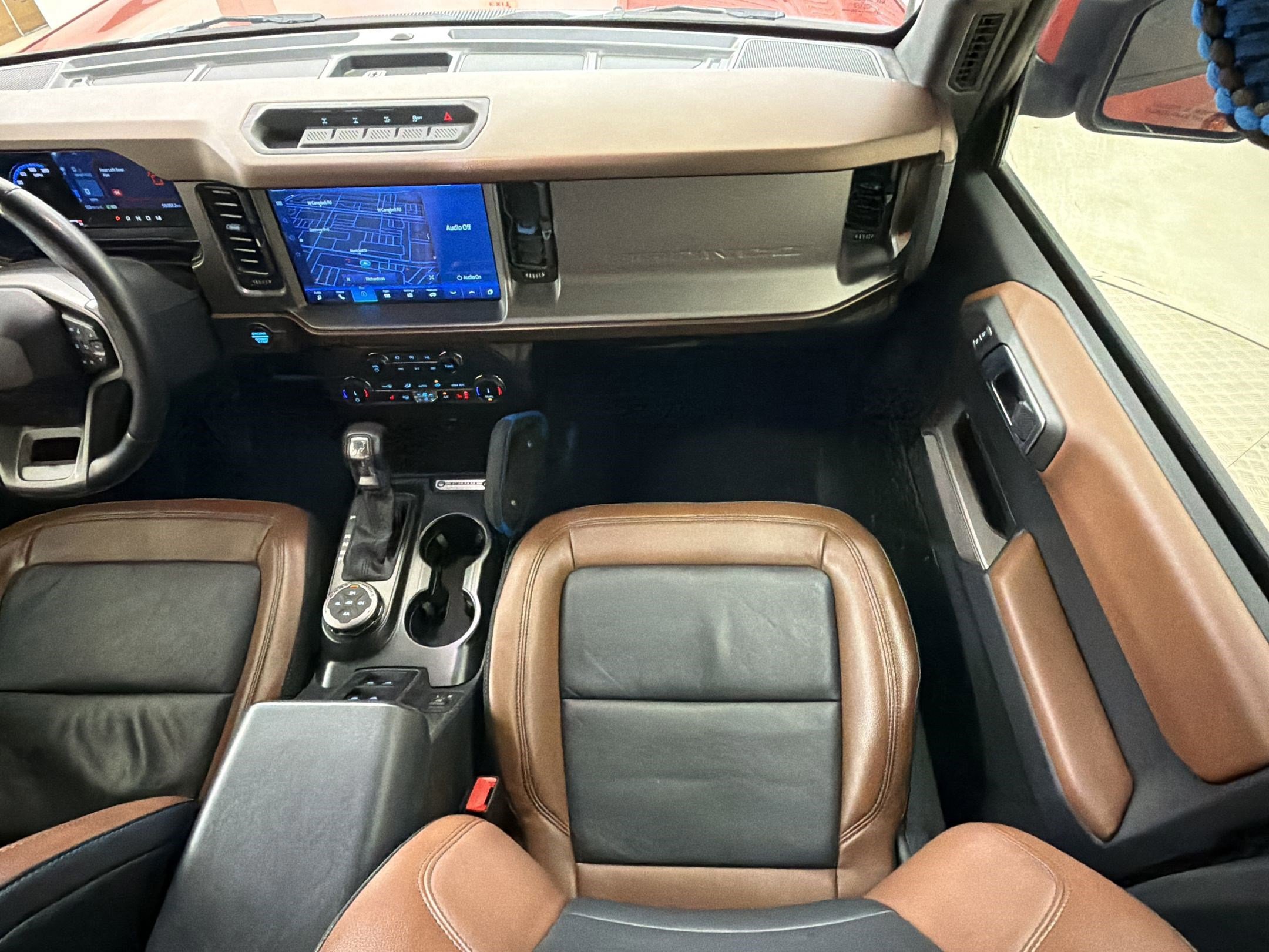 Certified 2022 Ford Bronco Outer Banks w/ Sasquatch Package image 28