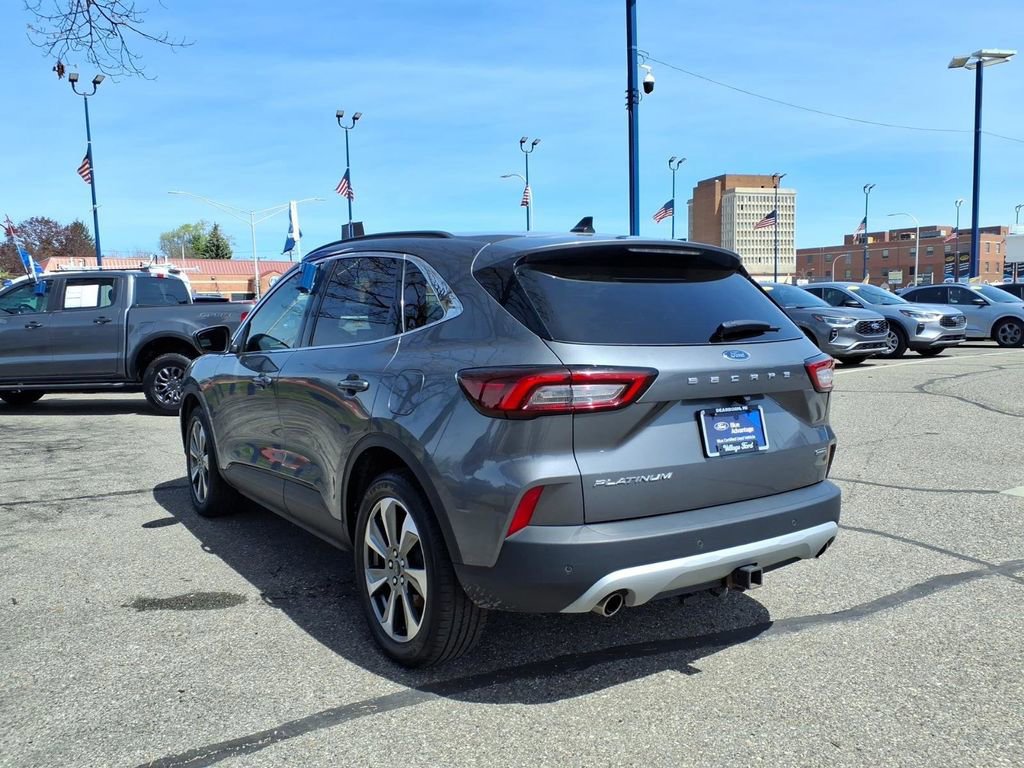 Certified 2023 Ford Escape Platinum w/ Class II Trailer Tow Package AWD/4WD image 4