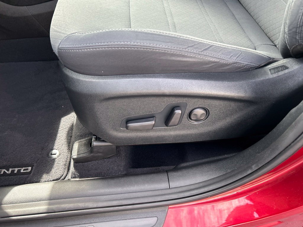 Used 2020 Kia Sorento S AWD/4WD image 11