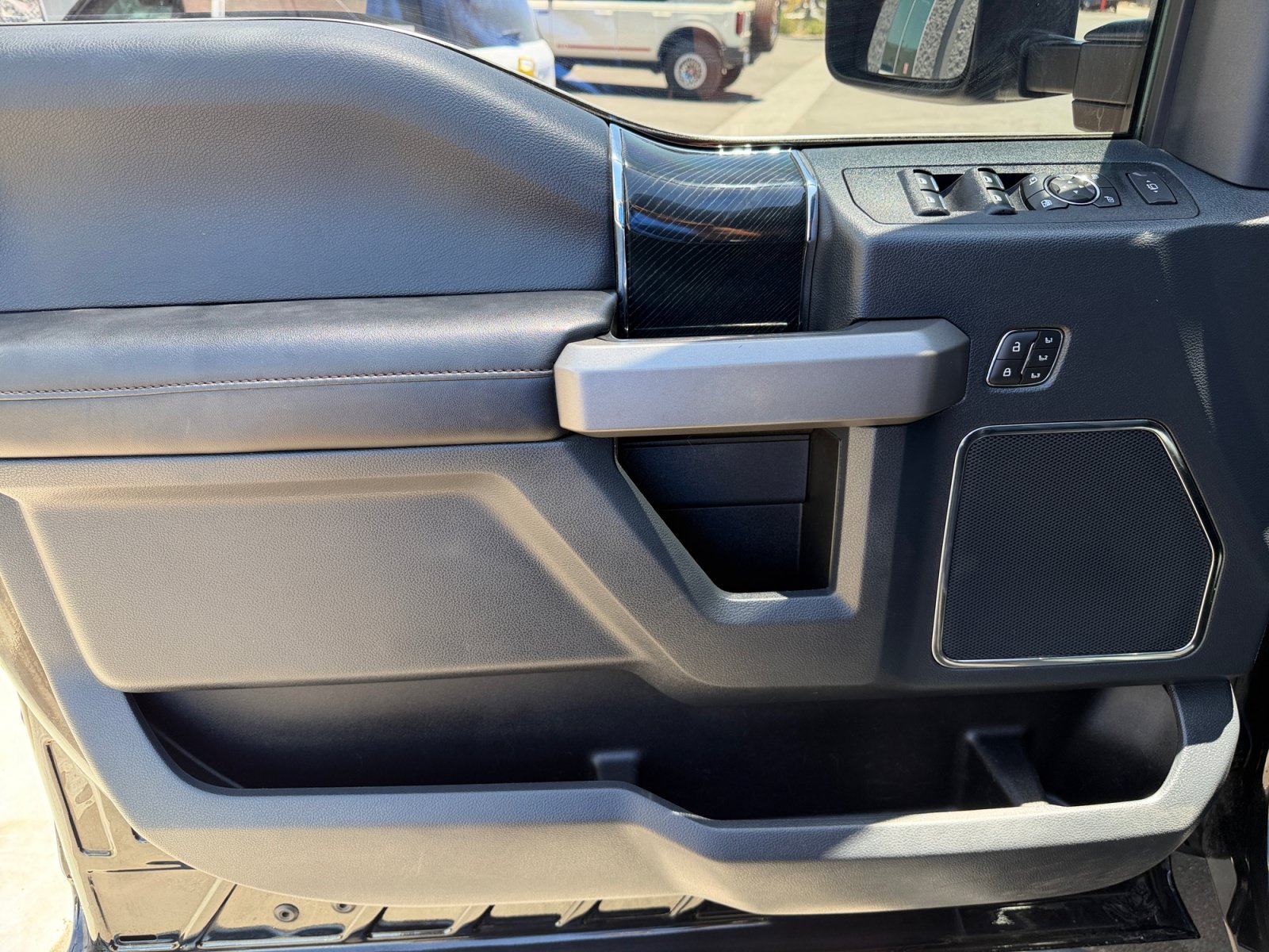 Certified 2022 Ford F450 Platinum AWD/4WD image 13