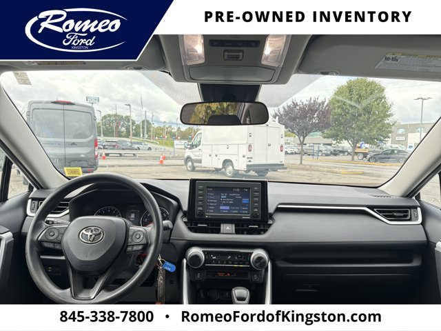 Used 2022 Toyota RAV4 LE AWD/4WD image 12
