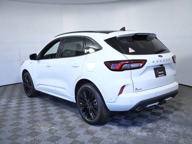 Certified 2024 Ford Escape ST-Line Elite w/ Premium Technology Package AWD/4WD image 2