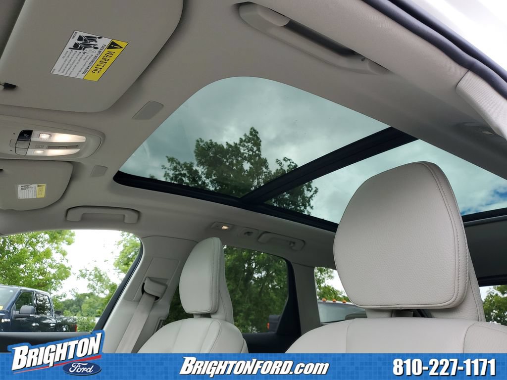 Used 2023 Volvo XC60 B5 Plus AWD/4WD image 10