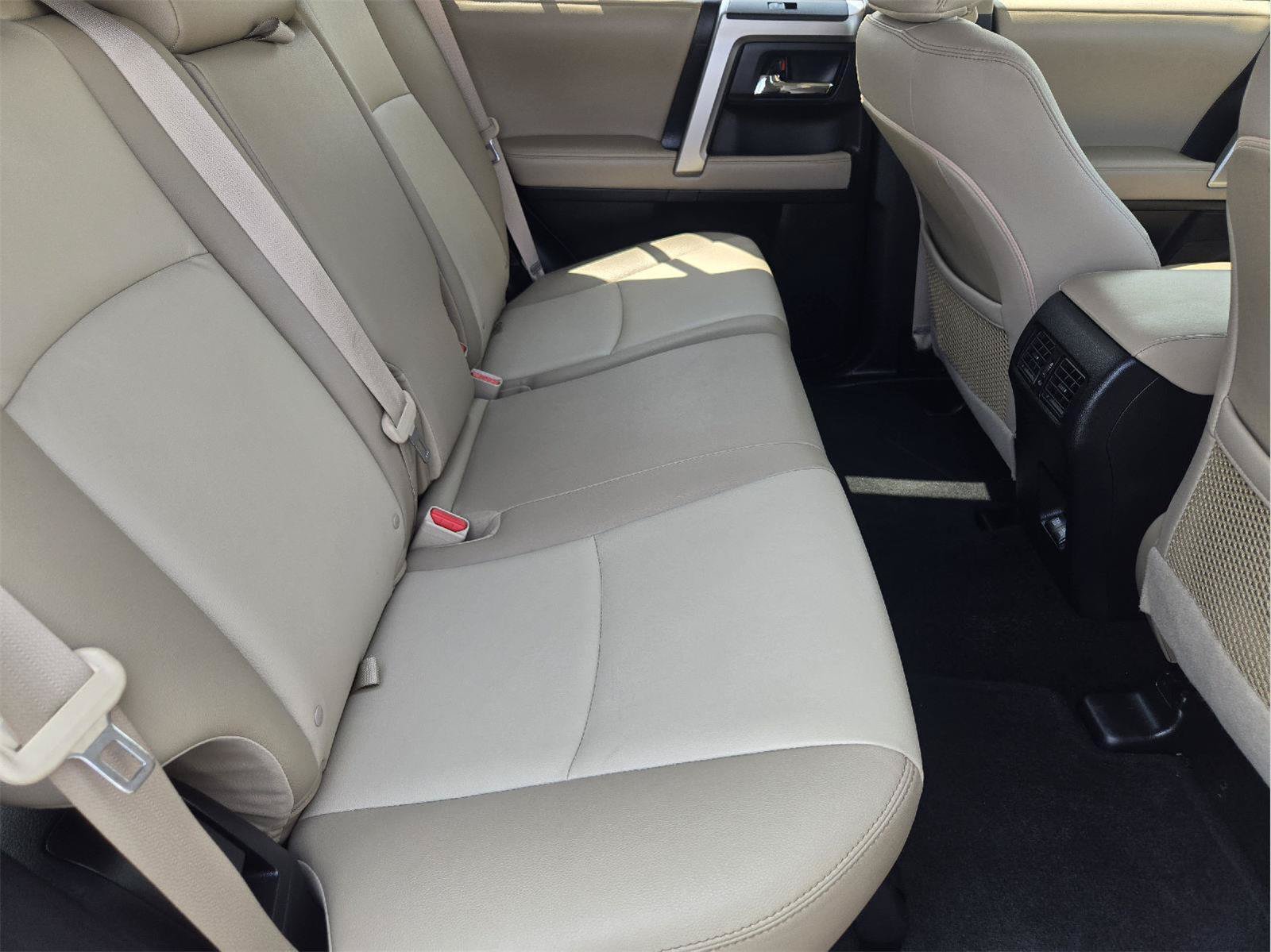 Used 2022 Toyota 4Runner SR5 Premium w/ Moonroof Package AWD/4WD image 29