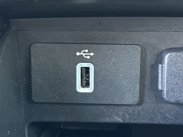 Certified 2018 Ford Explorer XLT w/ Equipment Group 202A FWD image 37